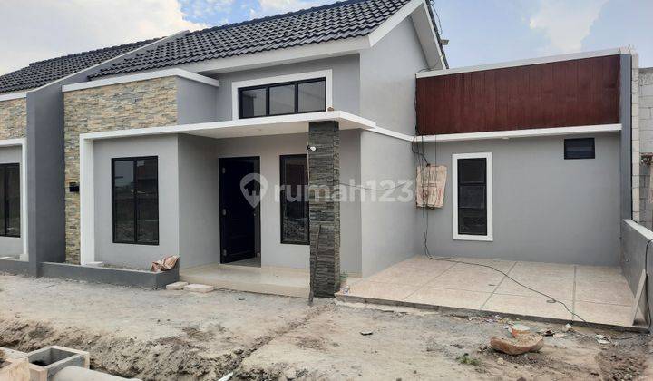 Rumah Cantik Cluster Murah Berada Di Tepi Jalan Utama Lokasi Strategis Dekat Exit Tol Klodran 2