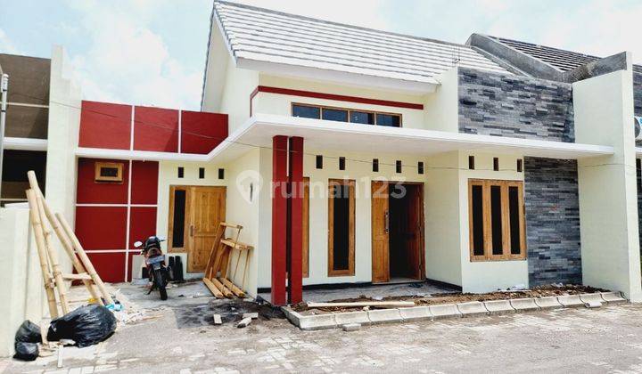 Rumah Cantik Gress Banget Ready Unit Free Canopy Cantik Di Cluster Dekat Exit Tol 1