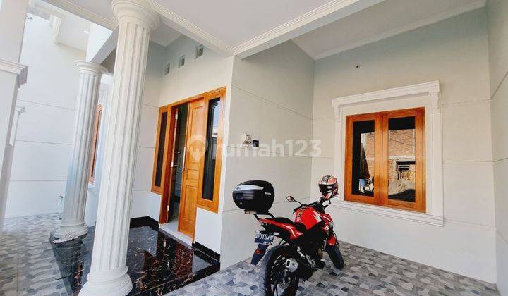 Rumah Baru Klasik Modern di Gentan Area 2