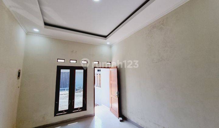 Rumah Murah Baru Cantik 2 Lt dekat Solo Kota (Finishing) 2