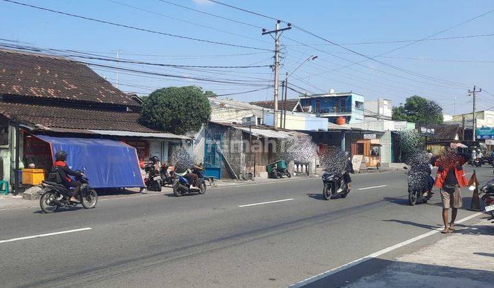 Tanah Ideal Ada Bangunan Loakso Strategis Siap Bangun Pinggir Jalan Raya