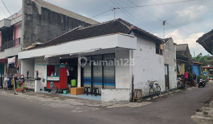 Tanah Tepi Jalan Ramai Lokasi Dekat Kampus UMS 2