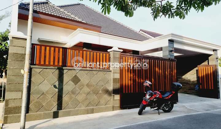 Rumah Baru Mewah 1 Lantai Design Klasik Luas Tanah 261 M² Lokasi Premium Dan Strategis Hanya 3 Menit Ke Manahan Solo Surakarta 2