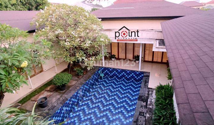 Rumah Mewah Luas dgn Kolam Renang Lokasi Strategis Di Jalan Utama Cocok Untuk Hunian Atau Kantor 1