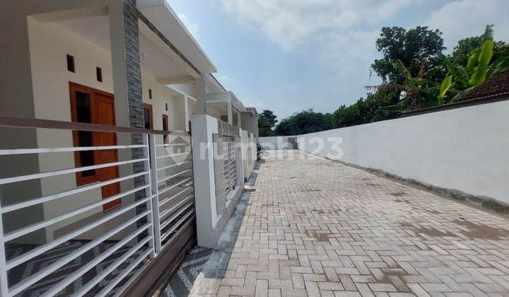 Sisa 1 Unit Saja (total 6 Unit ) Rumah Baru Siap Huni Di Cluster One Gate Siap Huni Hanya 4 Menit Ke Exit Tol Klodran Solo 2