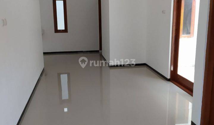 Disewakan Rumah Cantik Cluster Dekat Hotel Ramada Colomadu 2