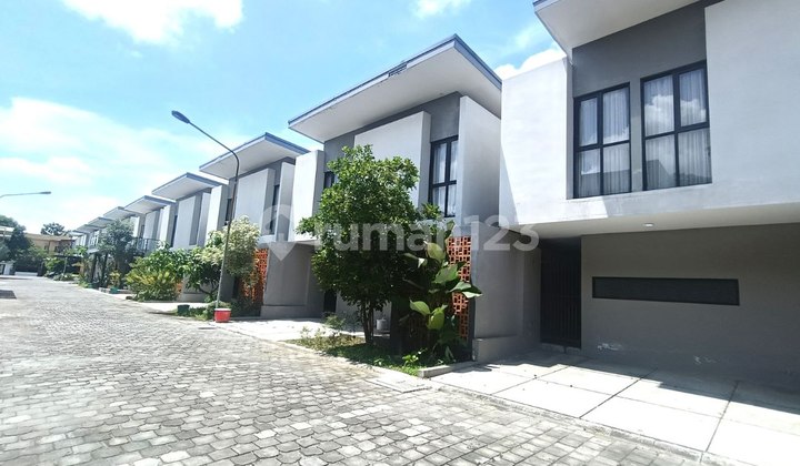 Rumah Cakep Strategis Cluster Cat Baru Dan Furnish Baru 2
