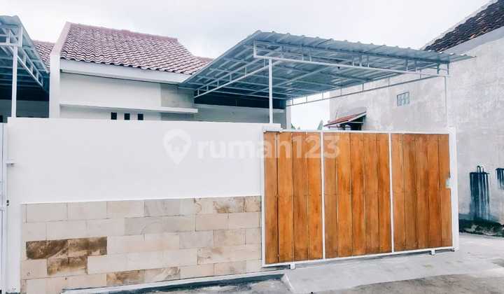 Rumah Baru Murah Lokasi Strategis Dekat Jalan Letjen Suprapto Bonus Pagar Canopy Solo Kota Surakarta (pesan Bangun )