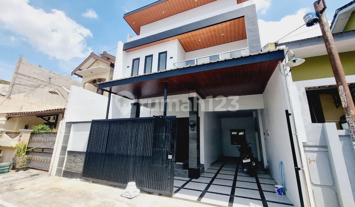 Rumah Baru Mewah 2 Lantai Siap Huni Harga Spesial Include Pagar Canopy Kitchen Set Cantik 2