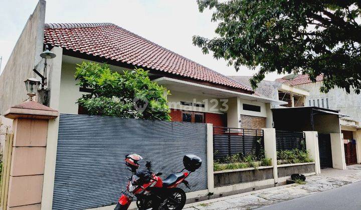 Rumah Mewah 1.5 Lantai Nyaman Asri Hanya 4 Menit Ke Stadion Manahan Solo 2
