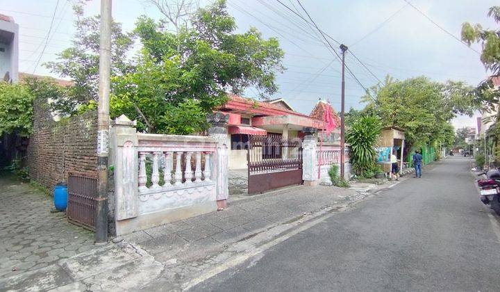Rumah Hitung Tanah Strategis Ideal Dekat Ke Fave Hotel, Stadion Manahan Dan Rs Jih Solo 2