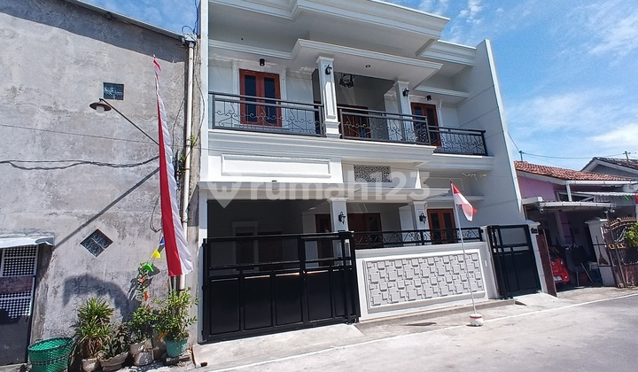 Rumah Baru Cantik Akses Lebar 2 Lantai Hanya 3 Menit Ke Luwes Gentan 2