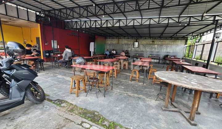 Ruang Usaha di Area Kuliner Strategis Hook Dekat Kampus Ums