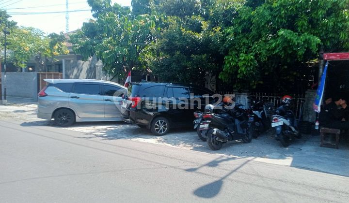 Tanah Ideal Bonus Bangunan Siap Bangun Lokasi Premium Akses Lebar 7-8 Meter Solo