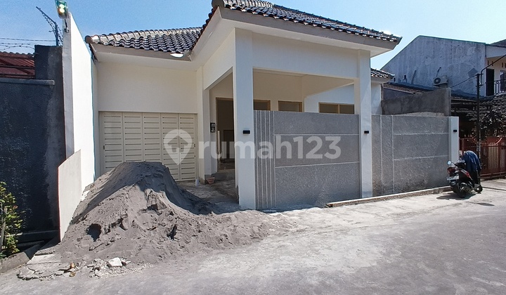 Rumah Mewah 1 Lantai Luas Tanah 182m Strategis Lingkungan Premium Perumahan Fajar Indah Solo Kota 2