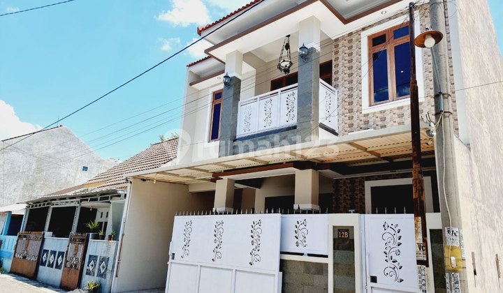 Rumah Cantik 2 Lt Modern Minimalis Nyaman Lingkungan Perumahan Di Area Gentan 2