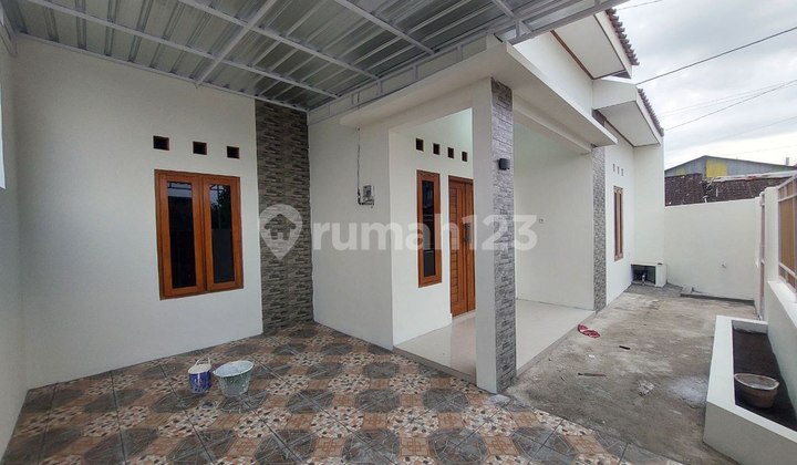 Rumah Baru Murah Tengah Kota Solo Bonus Pagar Canopy (indent) 2