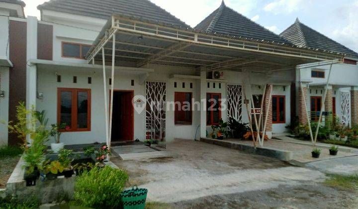 Rumah Cantik Murah Full Furnish Di Cluster Solo Baru 2