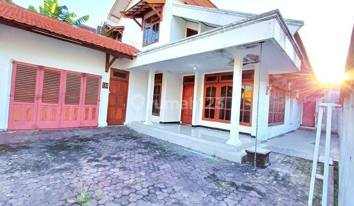 Rumah Bagus Hook Luas 296 M Dekat Jalan Utama Adisucipto Baturan Colomadu 2