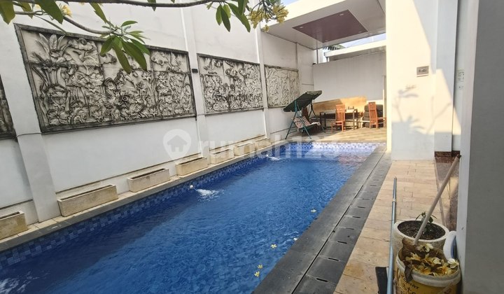 Rumah Mewah Furnish Luas Tanah ± 500 M² Ada Kolam Renang Pribadi Hanya 5 Menit Ke Stadion Manahan Solo Surakarta 2