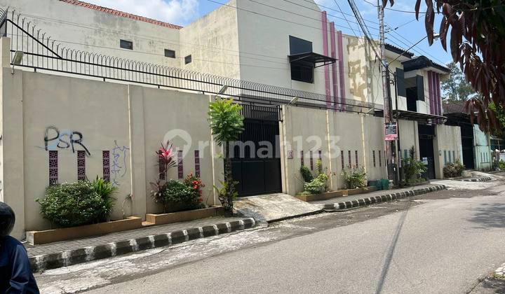 City Center Boarding House Near Manahan and Adisucipto Road 2