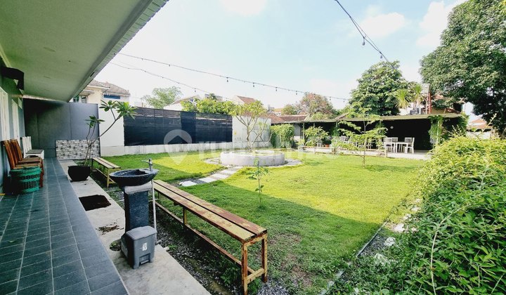 Rumah 2 Lantai dengan Halaman Luas Nyaman dan Asri Tengah Kota Solo 2