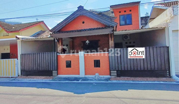 Beautiful Ready-to-Occupy Cluster House Near Superindo Colomadu and Luwes Kartosuro Beautiful Ready-to-Occupy Cluster House Near Superindo Colomadu and Luwes Kartosuro