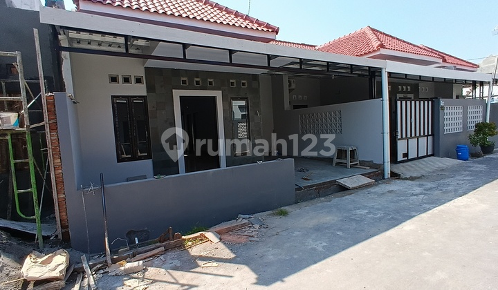 Rumah Baru Ready Modern Minimalis Full Canopy Luas Tanah 83 M² Di Cluster Dekat Jalan Mangesty Raya Rumah Baru Ready Modern Minimalis Full Canopy Luas Tanah 83 M² Di Cluster Dekat Jalan Mangesty Raya