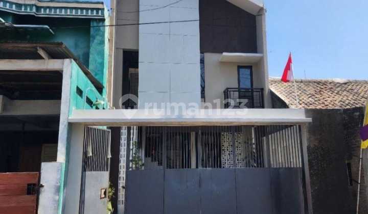 Beautiful Active New Building Boarding House Near Ums and Atmi Solo Campus Beautiful Active New Building Boarding House Near Ums and Atmi Solo Campus