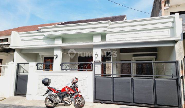 Rumah Cantik Cluster Semi Klasik Modern Hanya 3 Menit Ke Luwes Gentan 1