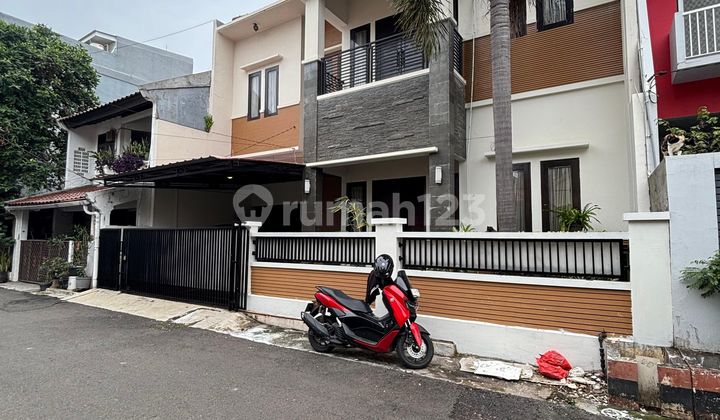 Rumah Siap Huni Bangunan Kokoh di Rawamangun Jakarta Timur Rumah Siap Huni Bangunan Kokoh di Rawamangun Jakarta Timur
