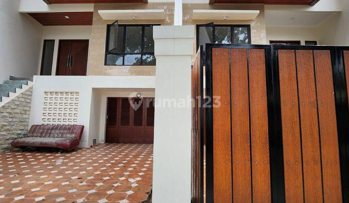 Rumah 3 lantai baru di Ragunan Jakarta Selatan 2