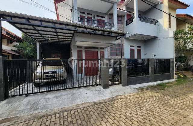 Rumah komplek  di Jl Kincan Raya Jatibening,Pondok Gede,Bekasi 1