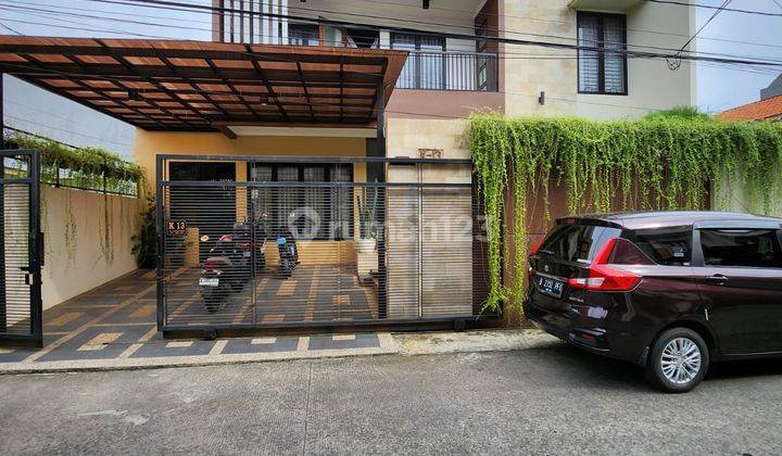 Rumah cantik desain arsitek di Duren Sawit,Jakarta Timur 1