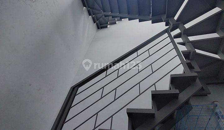 Rumah mewah furnished di Kemandoran 1 Jakarta Selatan 10