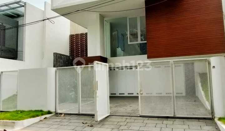 Rumah mewah dgn rooftop di Pondok Indah,Jakarta Selatan