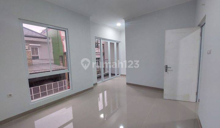 Rumah Cluster bebas banjir dekat Jl Raya di Jatiasih,Bekasi Kota