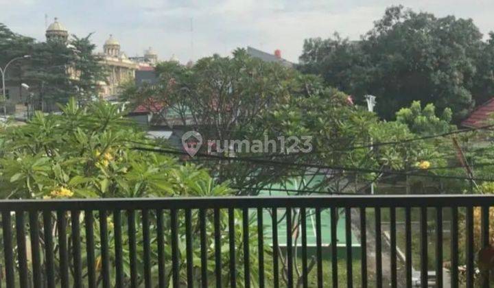 Rumah bebas banjir  depan taman di Galaxy,Bekasi Selatan  2