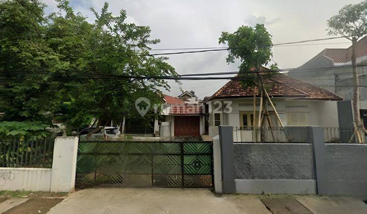 Rumah Classic Gaya Kolonial di Menteng,Jakarta Pusat 2