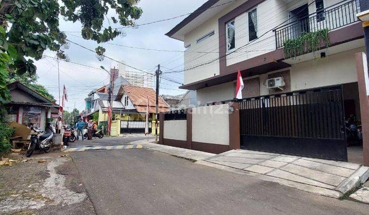 Rumah 3 Lantai  Siap Huni di Pondok Kelapa,Jakarta Timur 2