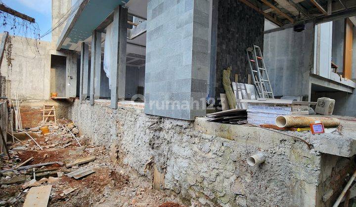 Rumah Mewah 3 Lantai Non Cluster Di Duren Sawit,jakarta Timur 2