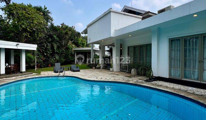 Rumah mewah gaya American Classic di Pejaten Barat,Jakarta Selata 2