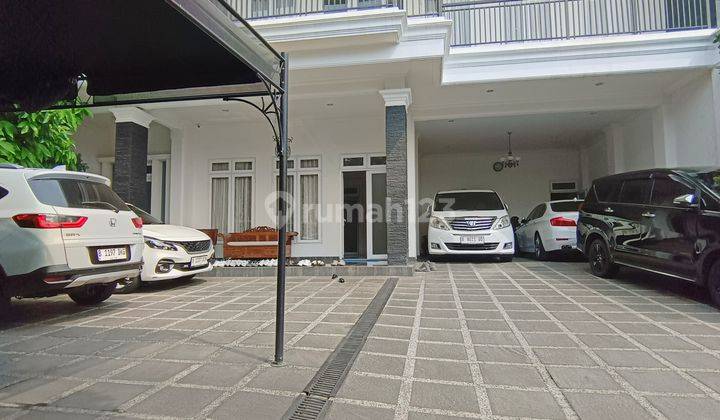 Rumah Mewah Fully Furnished di Kemang Utara,Jakarta Selatan 2