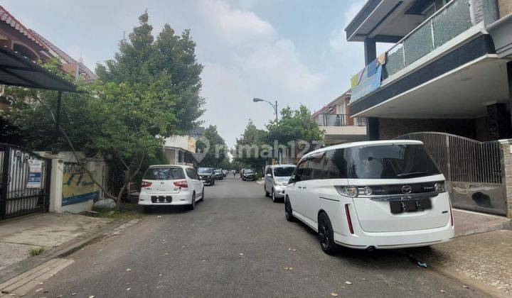 Rumah 2,5 lantai di komplek Royal Residence,Cakung,Jakarta Timur 2