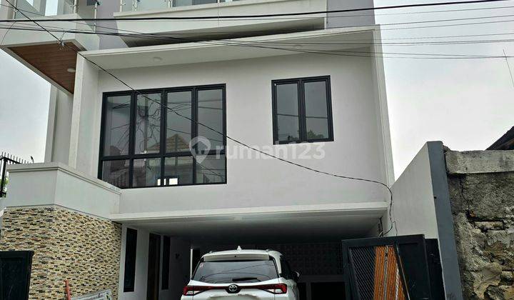 Rumah Baru 3 Lantai Siap Huni Di Duren Sawit,jakarta Timur