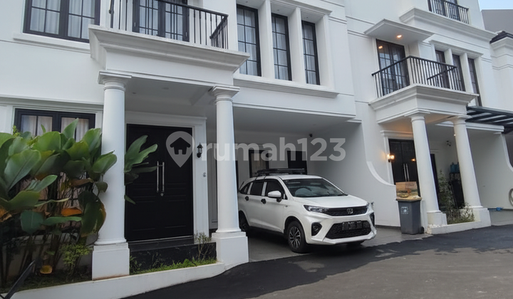 Rumah Classic Modern Dalam Townhouse di Setu Cipayung Jakarta Tim 2