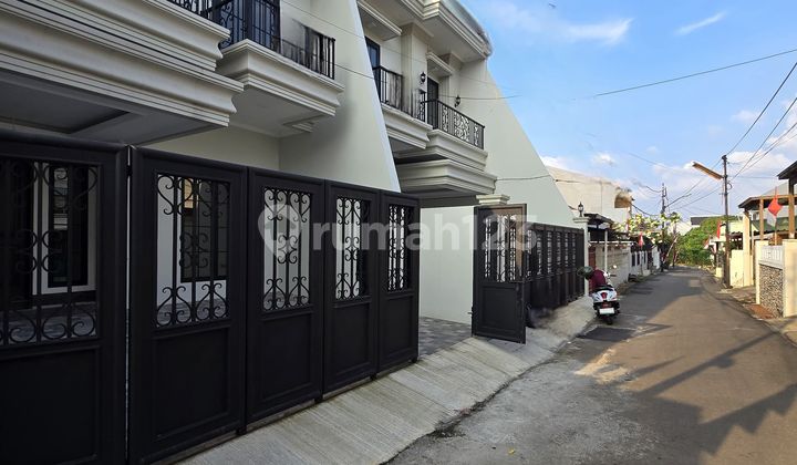 Rumah Baru Design Classic Modern Di Duren Sawit Jakarta Timur 2