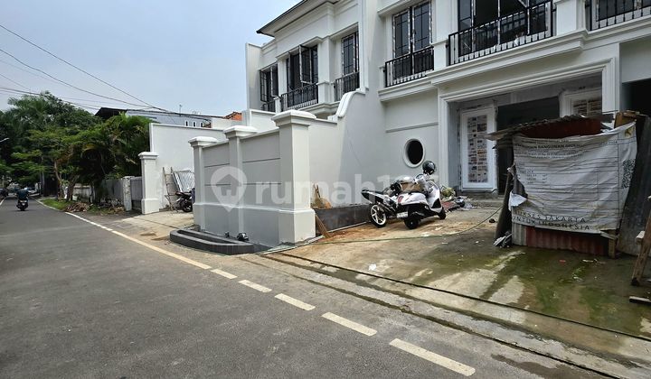 Rumah Baru Design American Classic Di Cempaka Putih Jakarta Pusat 2
