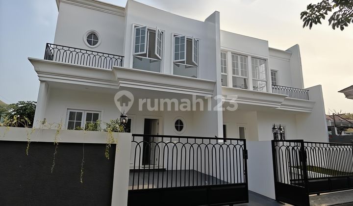 Rumah Baru Design American Classic Jatiwaringin Bekasi  2