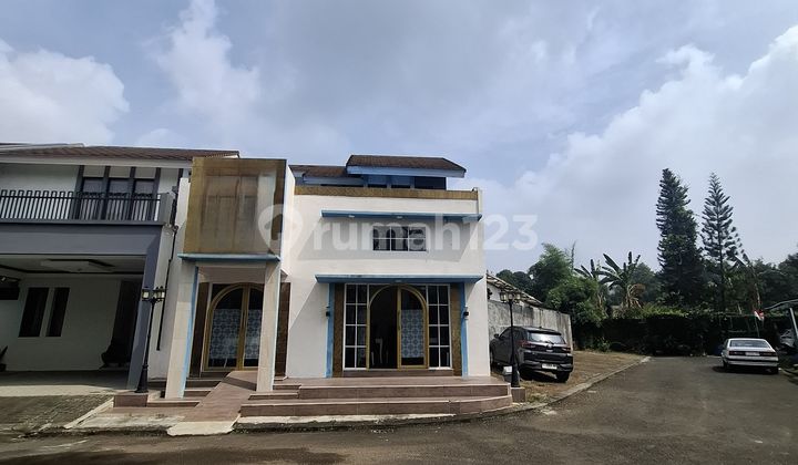 Rumah Cluster Halaman Belakang Luas di Legenda Wisata Cibubur Rumah Cluster Halaman Belakang Luas di Legenda Wisata Cibubur